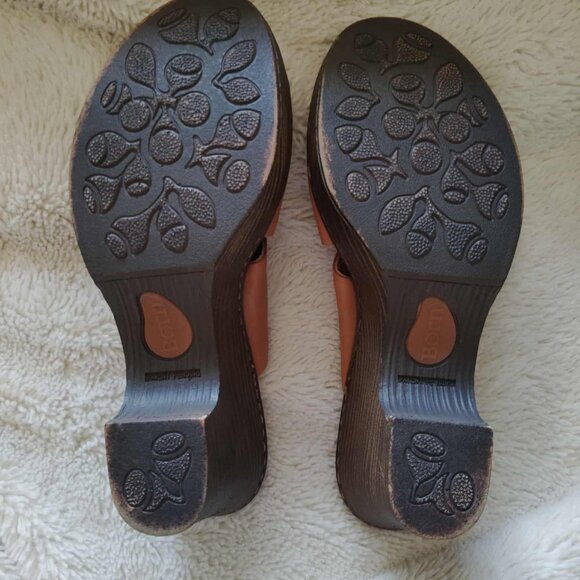 Born Hand Crafted Footwear, Size 8M, Tan, Used, Wedges Sandals - Picture 6 of 6